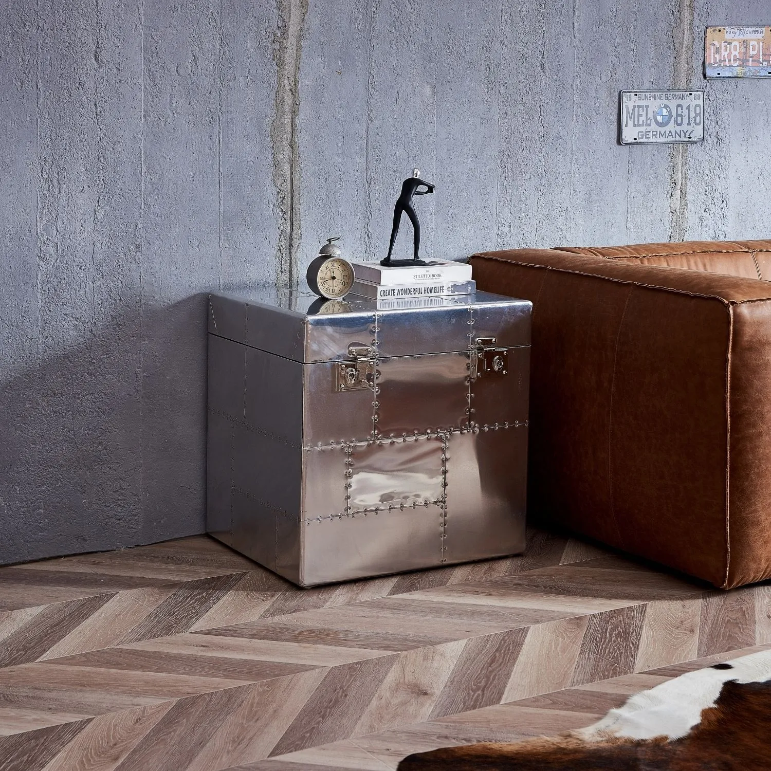 Aumbry Side Trunk