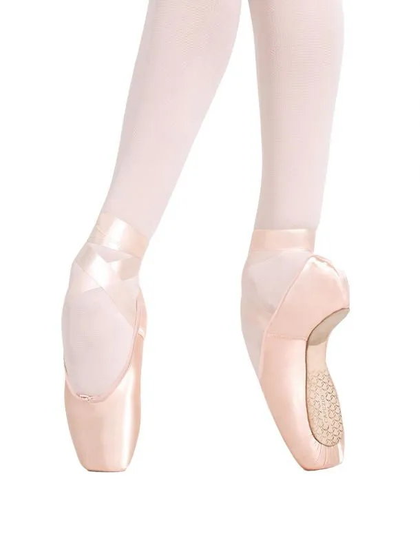 CAPEZIO - Developpe Pointe Shoe / 5.5 Shank Strength