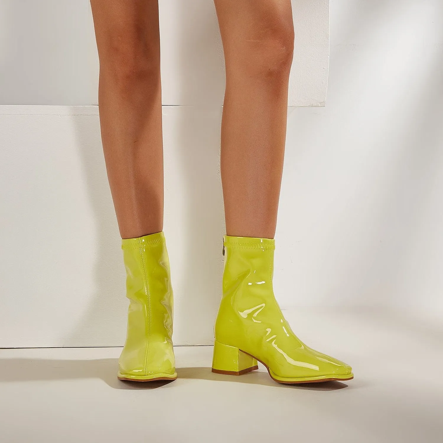 Chunky Heeled Back Zipper Short Boots