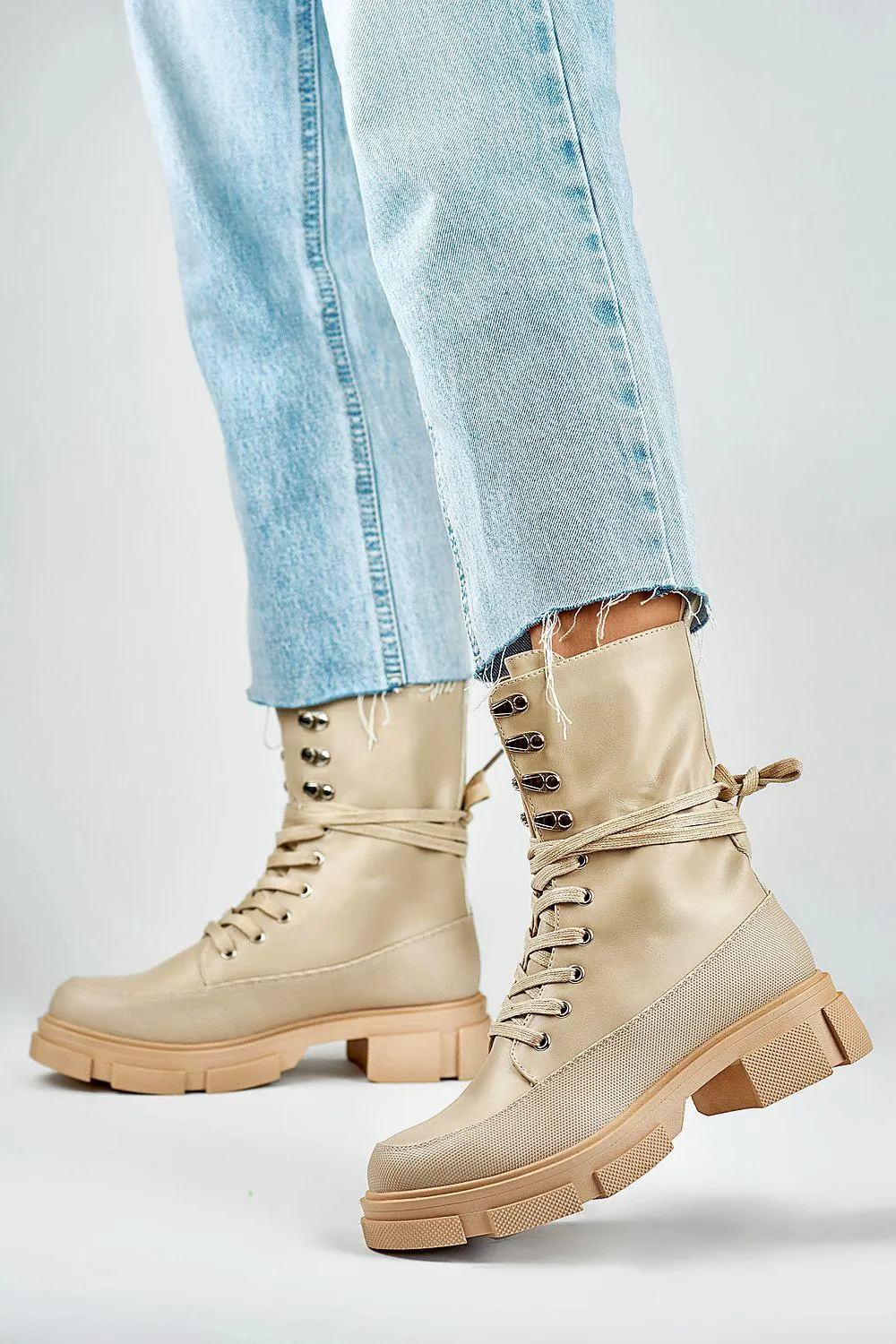 Eco-Friendly Chic Leather Ankle Boots for Fall and Winter