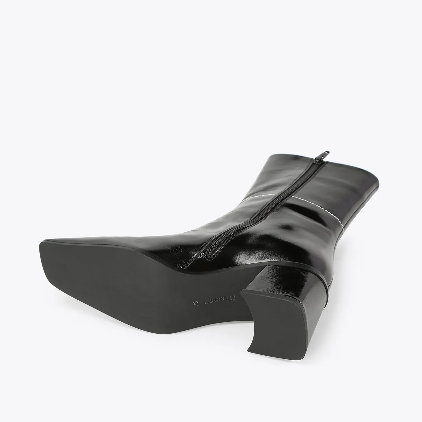 REGINA Bottes Diagonale - Noir Coccinelle