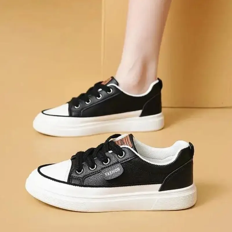 Women's Fashionable Casual Thick Bottom Breathable Leather Board Shoes